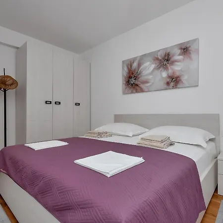 Apartment Bracera *
